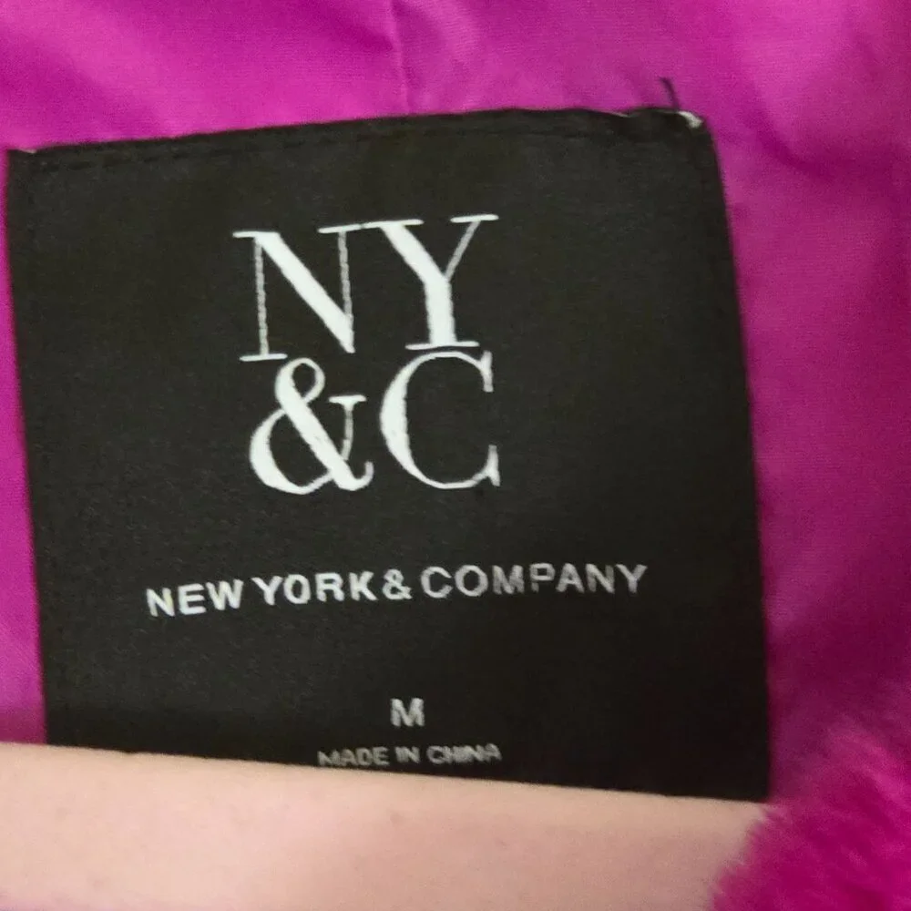 NY & Co Fuscia Faux Fur Cropped Fully Lined Jacket Size M Hook and eye closure s